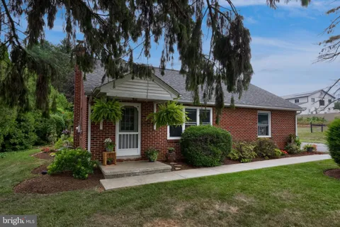 1646 WHITE OAK ROAD