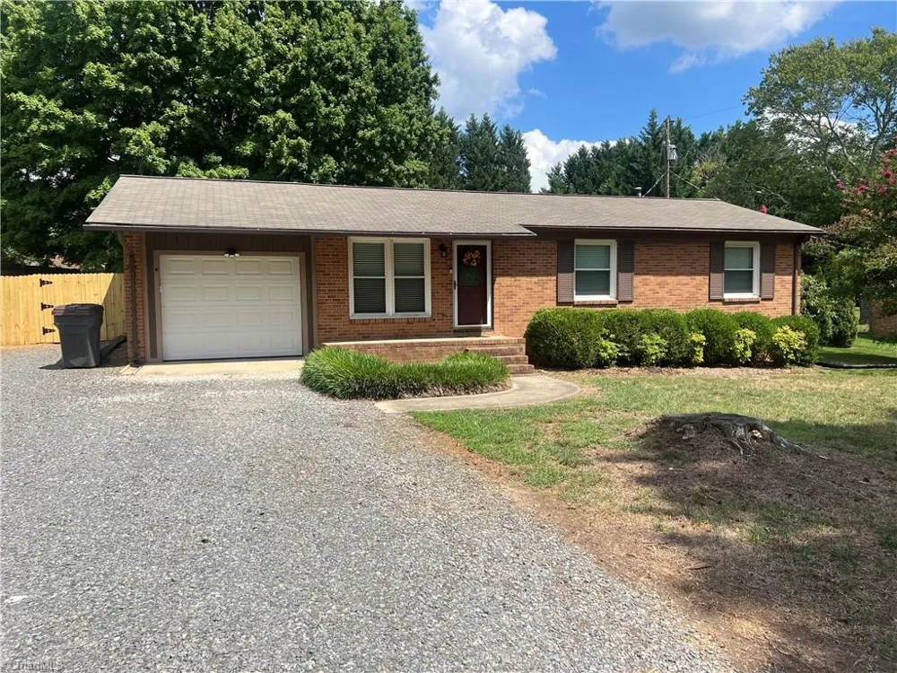 509 Robinhood Road Reidsville, NC 27320