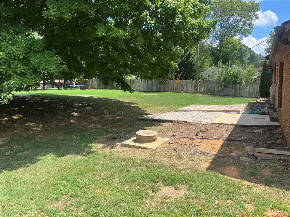 509 Robinhood Road Reidsville, NC 27320