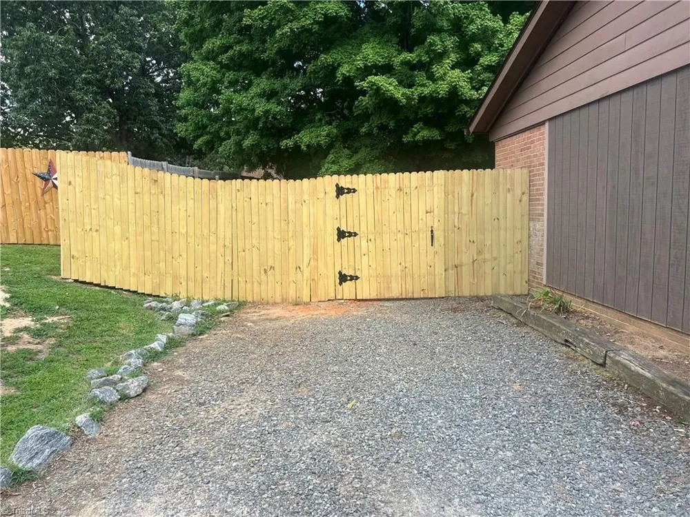 509 Robinhood Road Reidsville, NC 27320