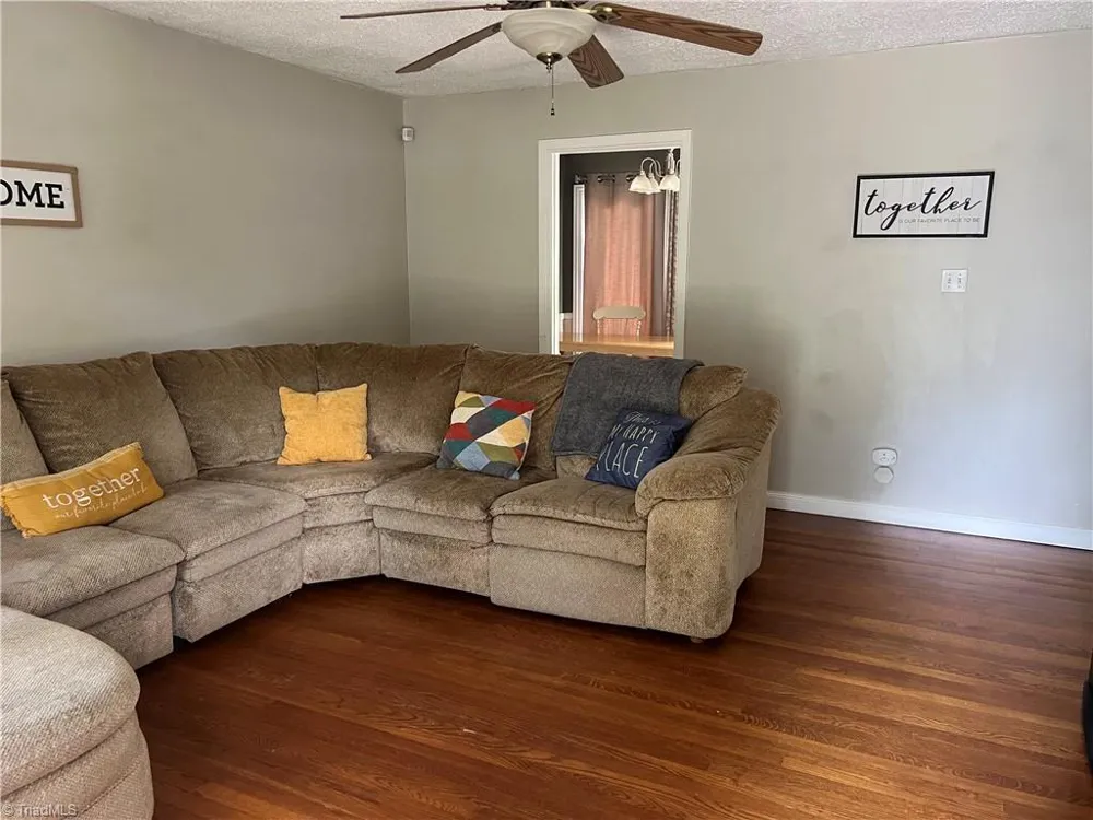 509 Robinhood Road Reidsville, NC 27320