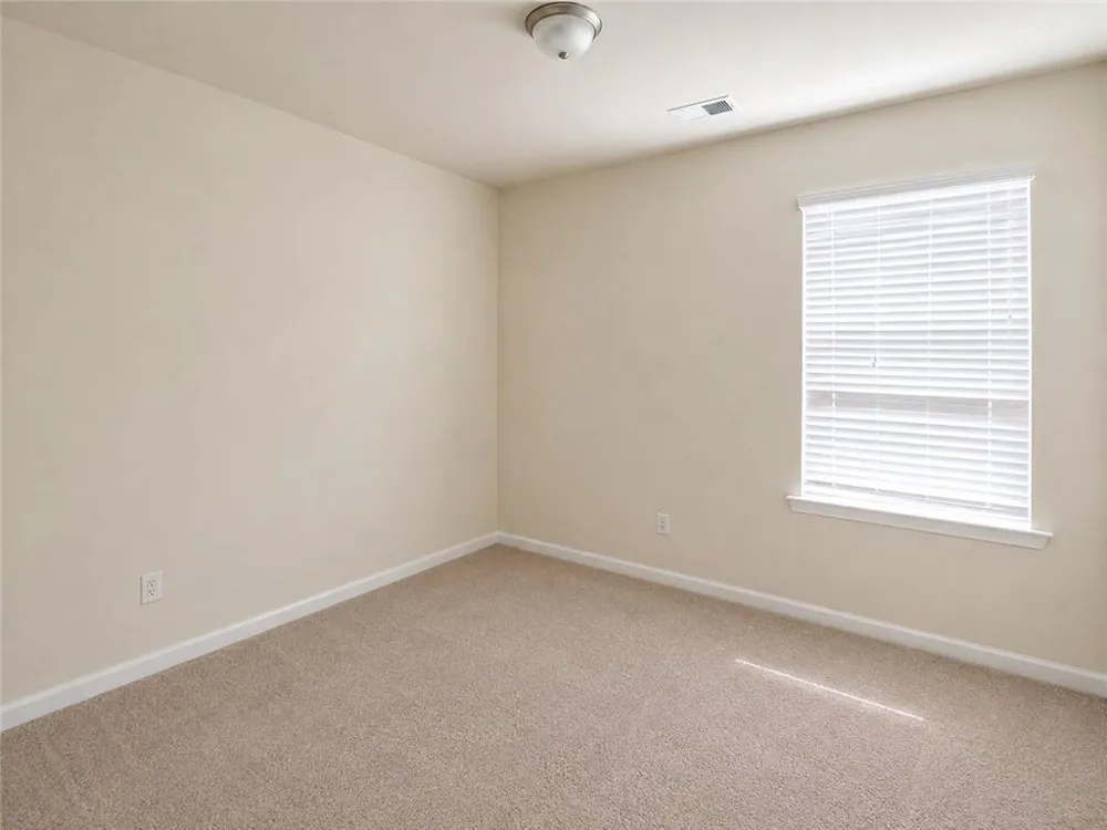 515 McGinnis Circle Calhoun, GA 30701