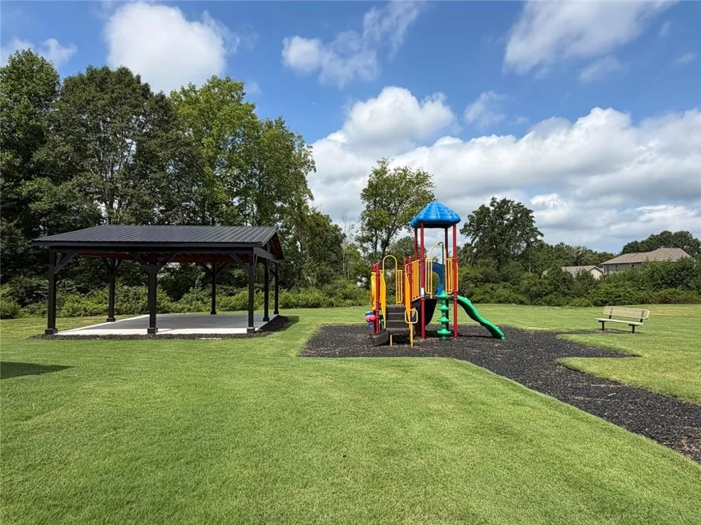515 McGinnis Circle Calhoun, GA 30701