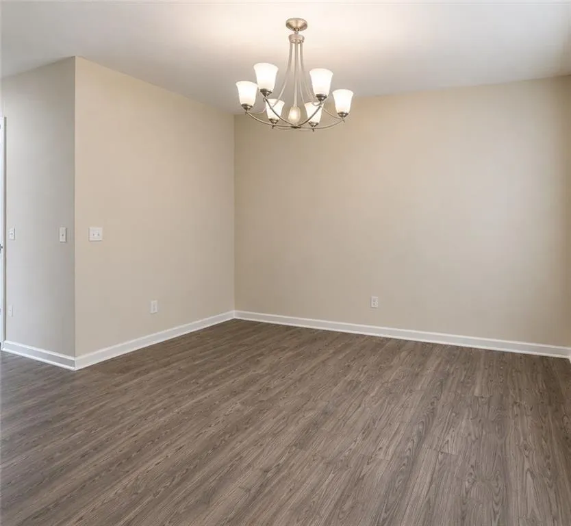 515 McGinnis Circle Calhoun, GA 30701