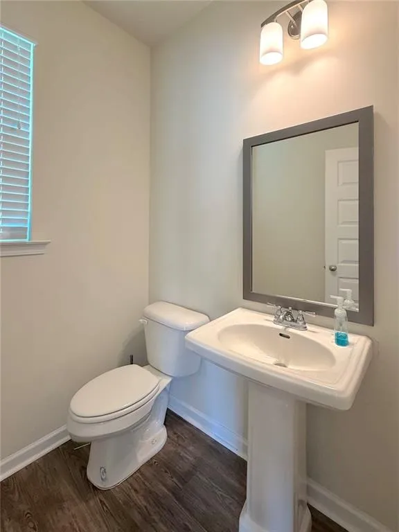515 McGinnis Circle Calhoun, GA 30701