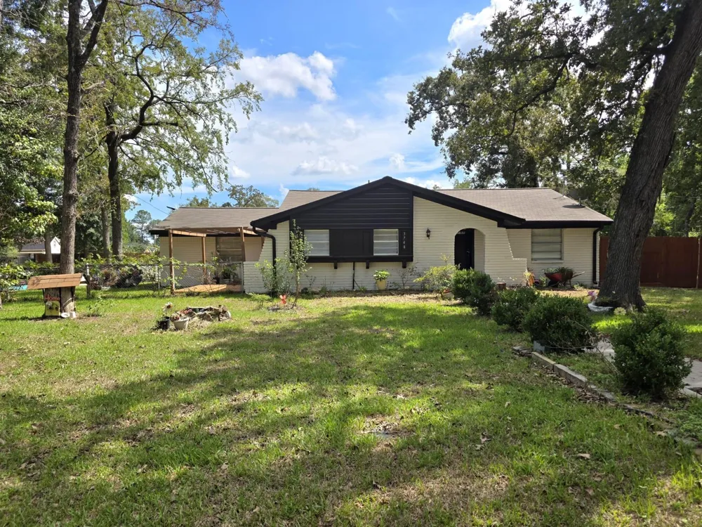 3748 Pin Oak Drive Conroe, TX 77301