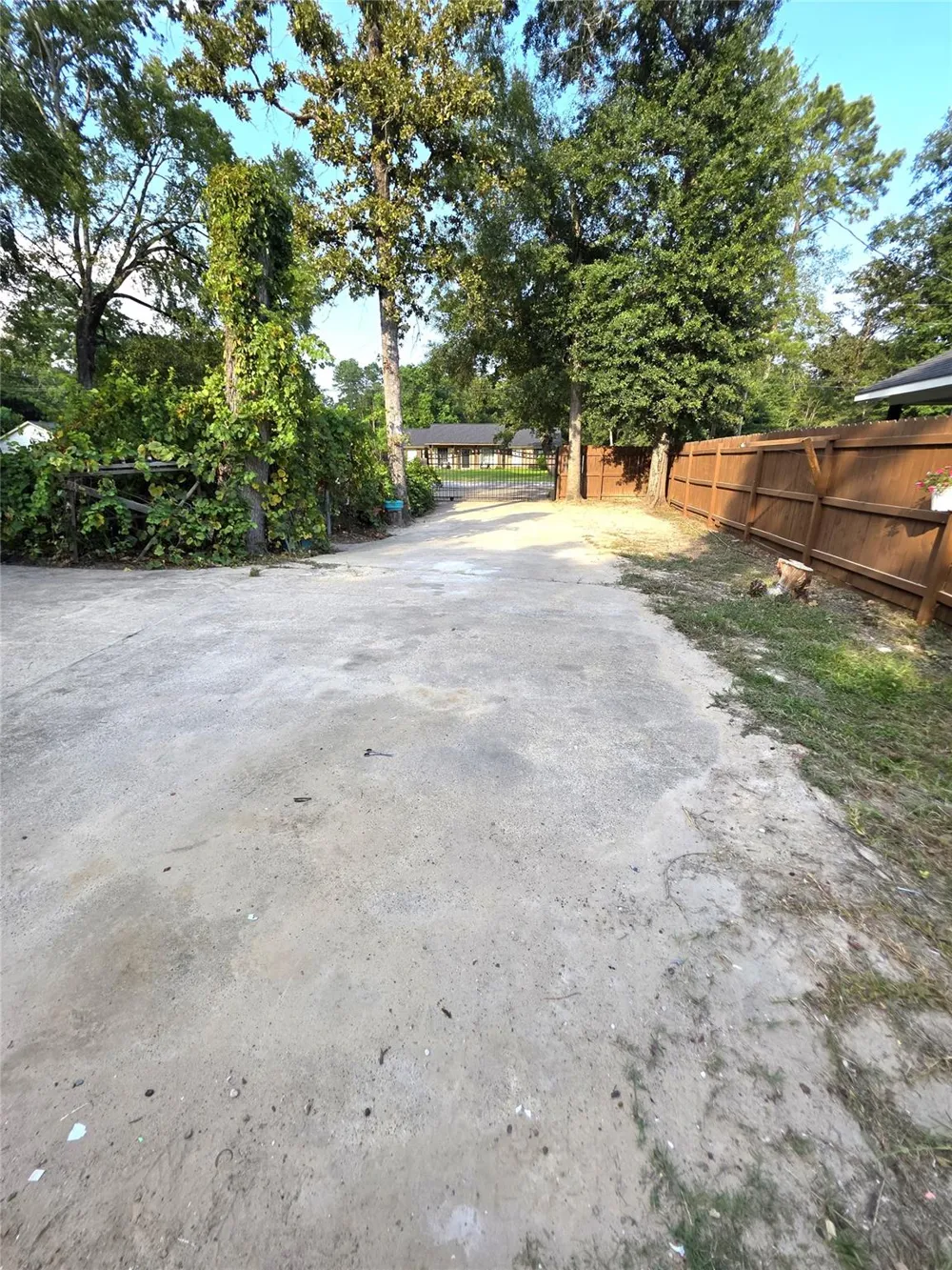 3748 Pin Oak Drive Conroe, TX 77301