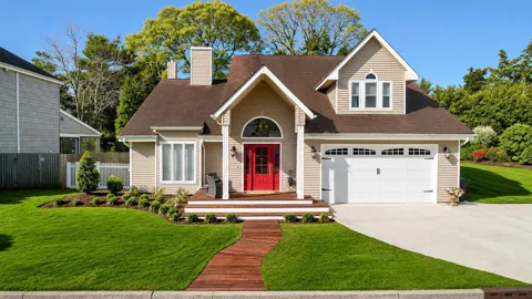 107 HOLLY LANE
