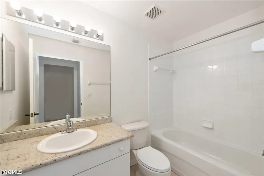 Brant Point Circle #2106 Fort Myers, FL 33919