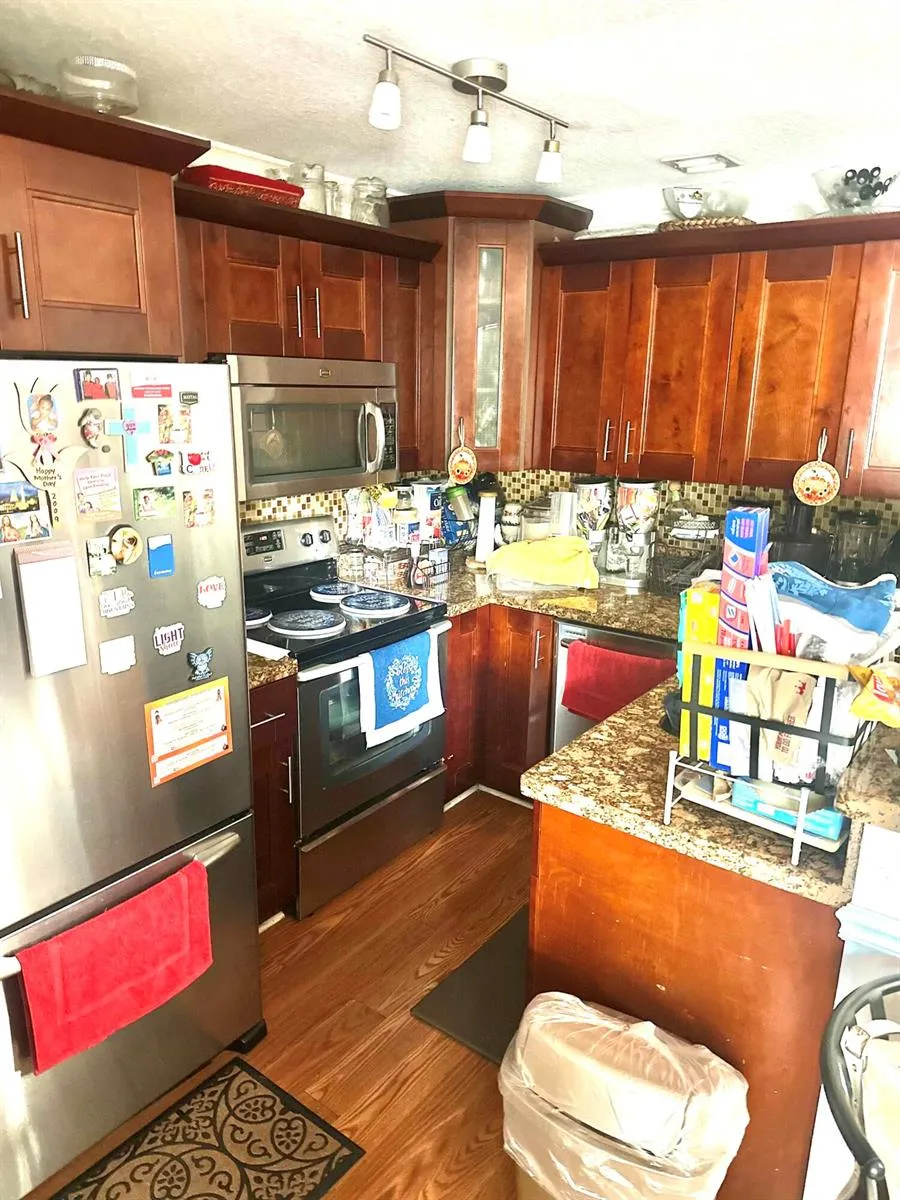 121 HIDDEN CT ROAD #11-C Hollywood, FL 33023