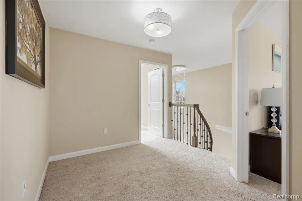 4810 E Stonegate Circle Orion Charter Township, MI 48359