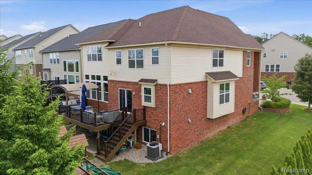 4810 E Stonegate Circle Orion Charter Township, MI 48359