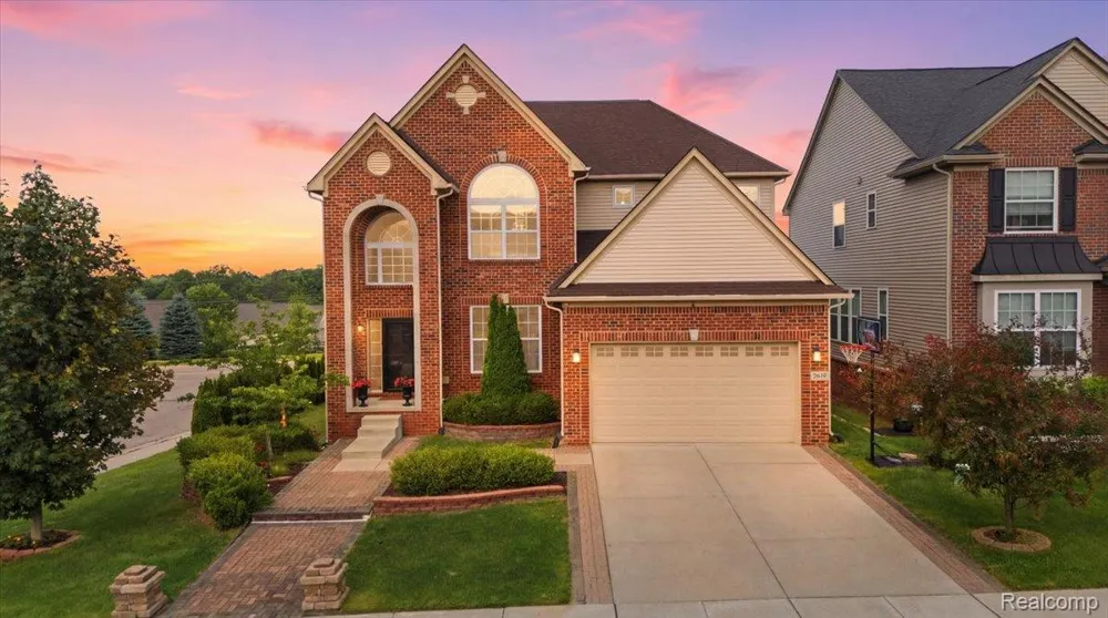 4810 E Stonegate Circle Orion Charter Township, MI 48359