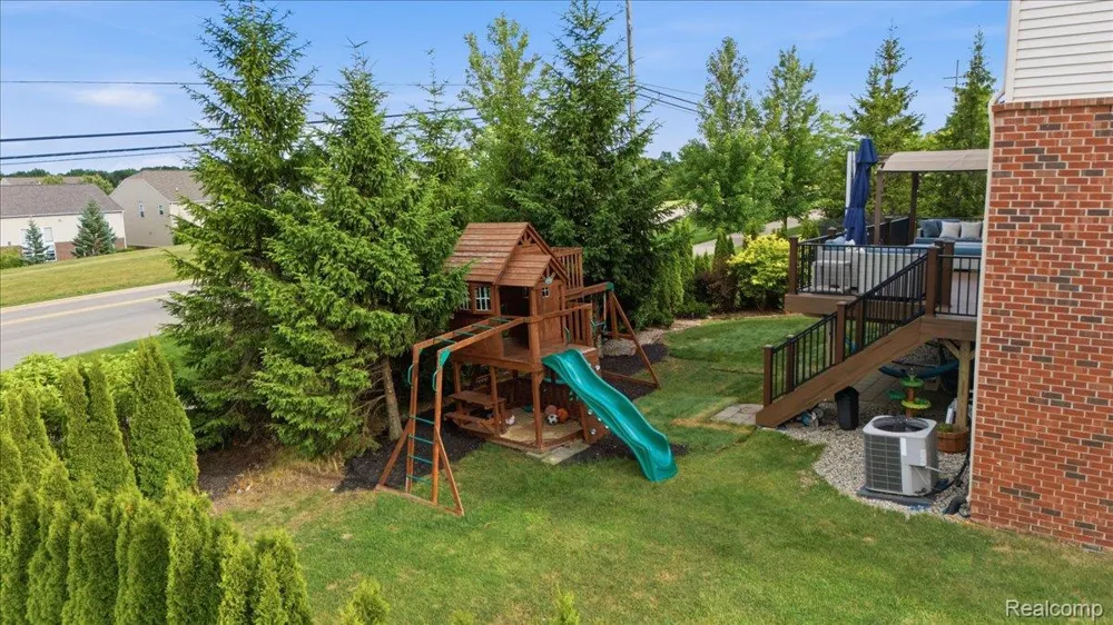 4810 E Stonegate Circle Orion Charter Township, MI 48359