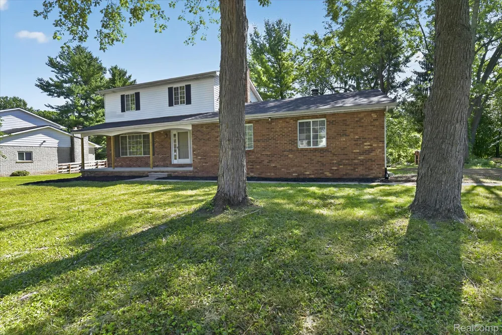 3461 Maple Drive Ypsilanti City, MI 48197