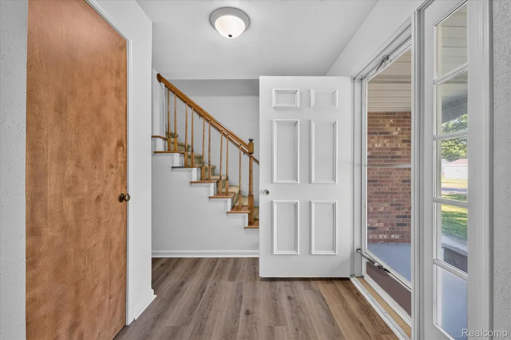 3461 Maple Drive Ypsilanti City, MI 48197