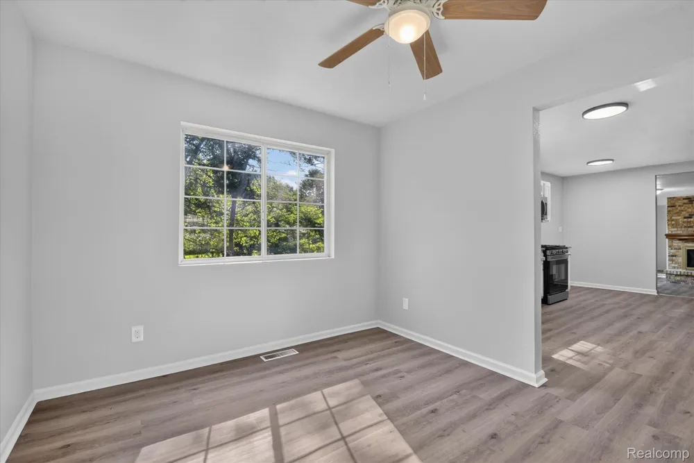 3461 Maple Drive Ypsilanti City, MI 48197