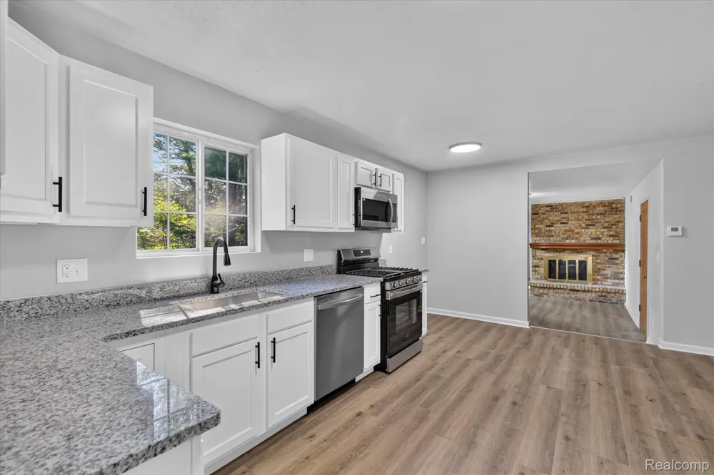 3461 Maple Drive Ypsilanti City, MI 48197