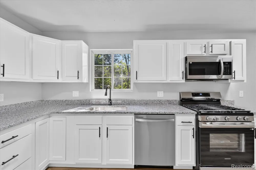3461 Maple Drive Ypsilanti City, MI 48197