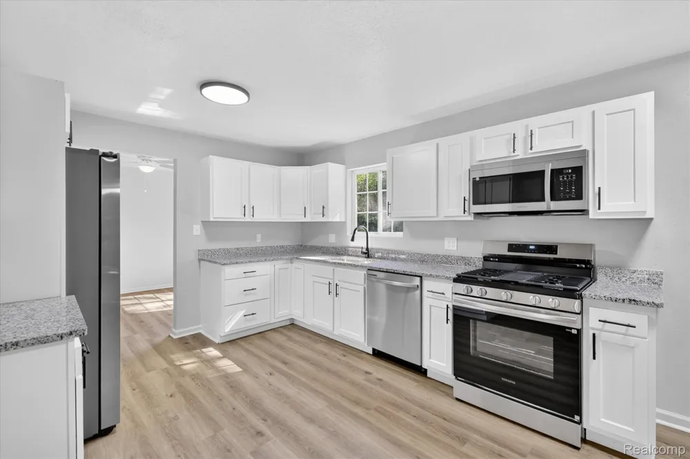 3461 Maple Drive Ypsilanti City, MI 48197