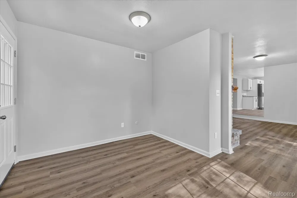 3461 Maple Drive Ypsilanti City, MI 48197