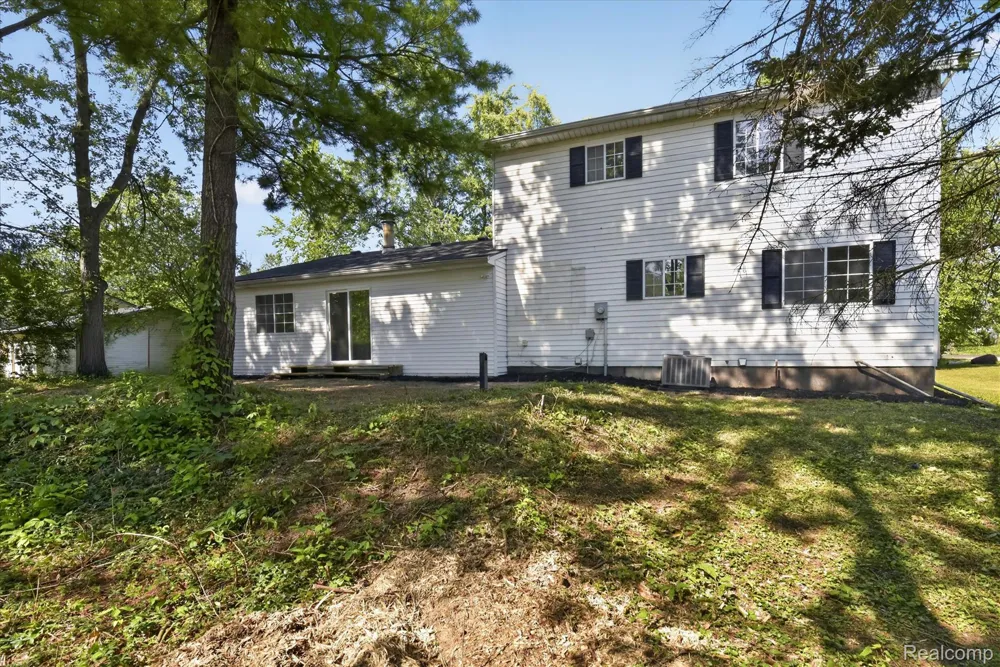 3461 Maple Drive Ypsilanti City, MI 48197