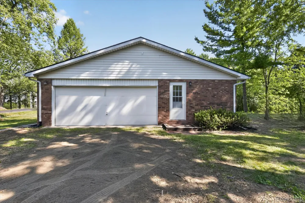 3461 Maple Drive Ypsilanti City, MI 48197