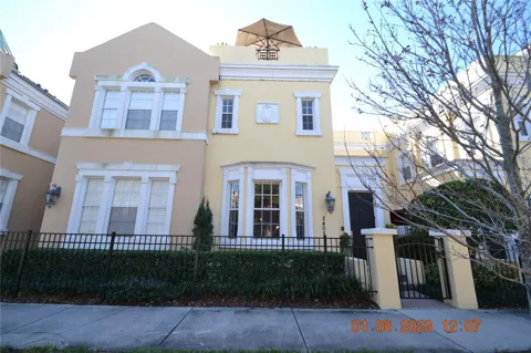 2405 VICTORIA GARDENS LANE #2405