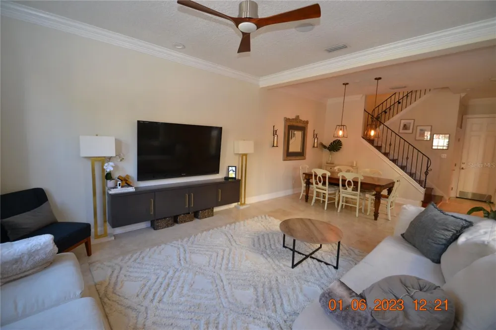 2405 VICTORIA GARDENS LANE #2405 Tampa, FL 33609