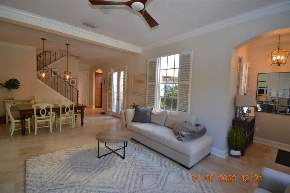 2405 VICTORIA GARDENS LANE #2405 Tampa, FL 33609