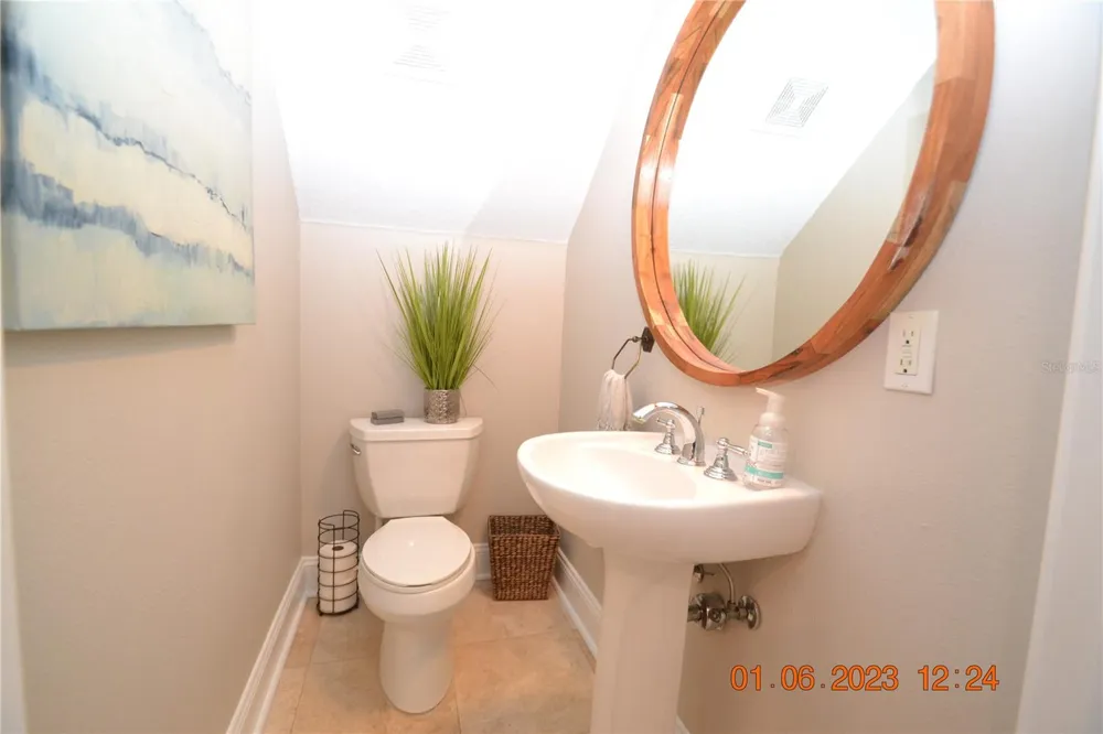 2405 VICTORIA GARDENS LANE #2405 Tampa, FL 33609