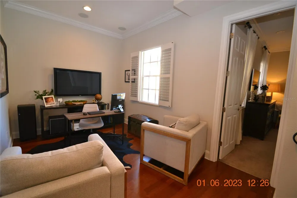 2405 VICTORIA GARDENS LANE #2405 Tampa, FL 33609