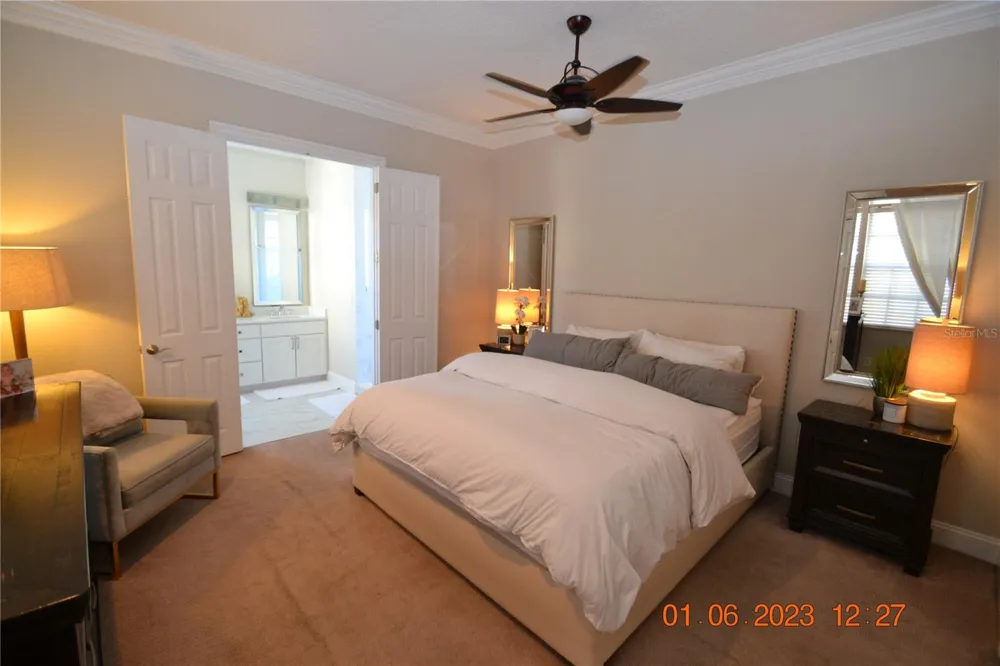 2405 VICTORIA GARDENS LANE #2405 Tampa, FL 33609