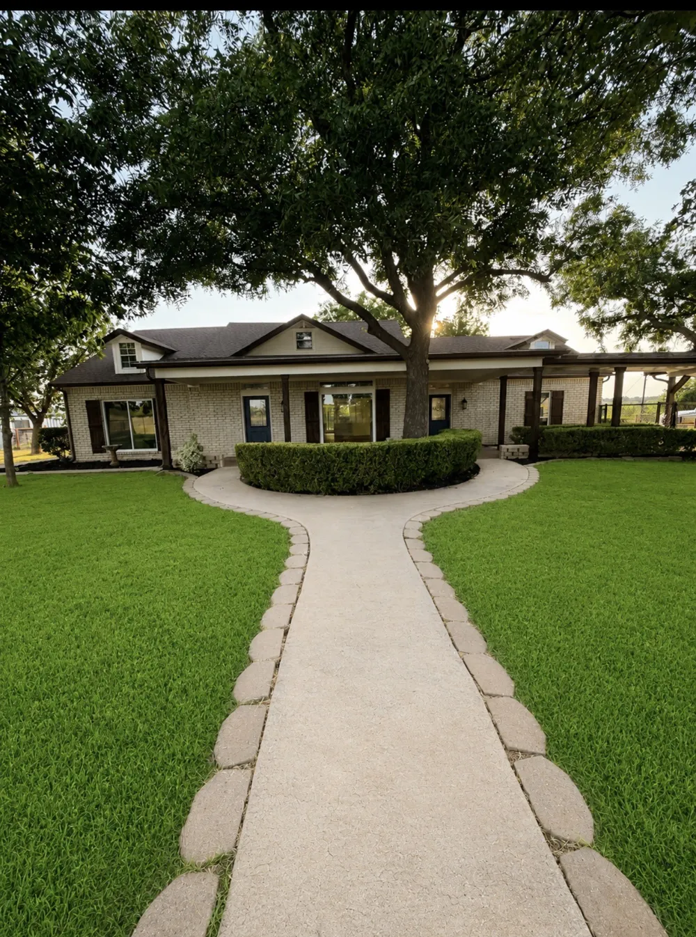 648 County Road 1591 Sunset, TX 76270