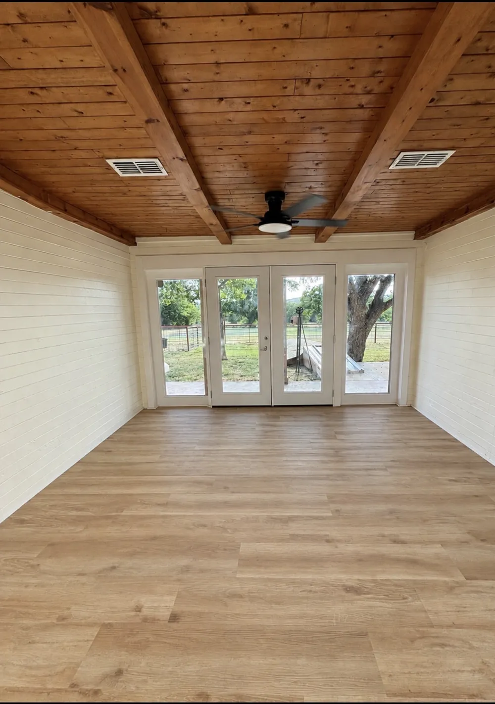 648 County Road 1591 Sunset, TX 76270