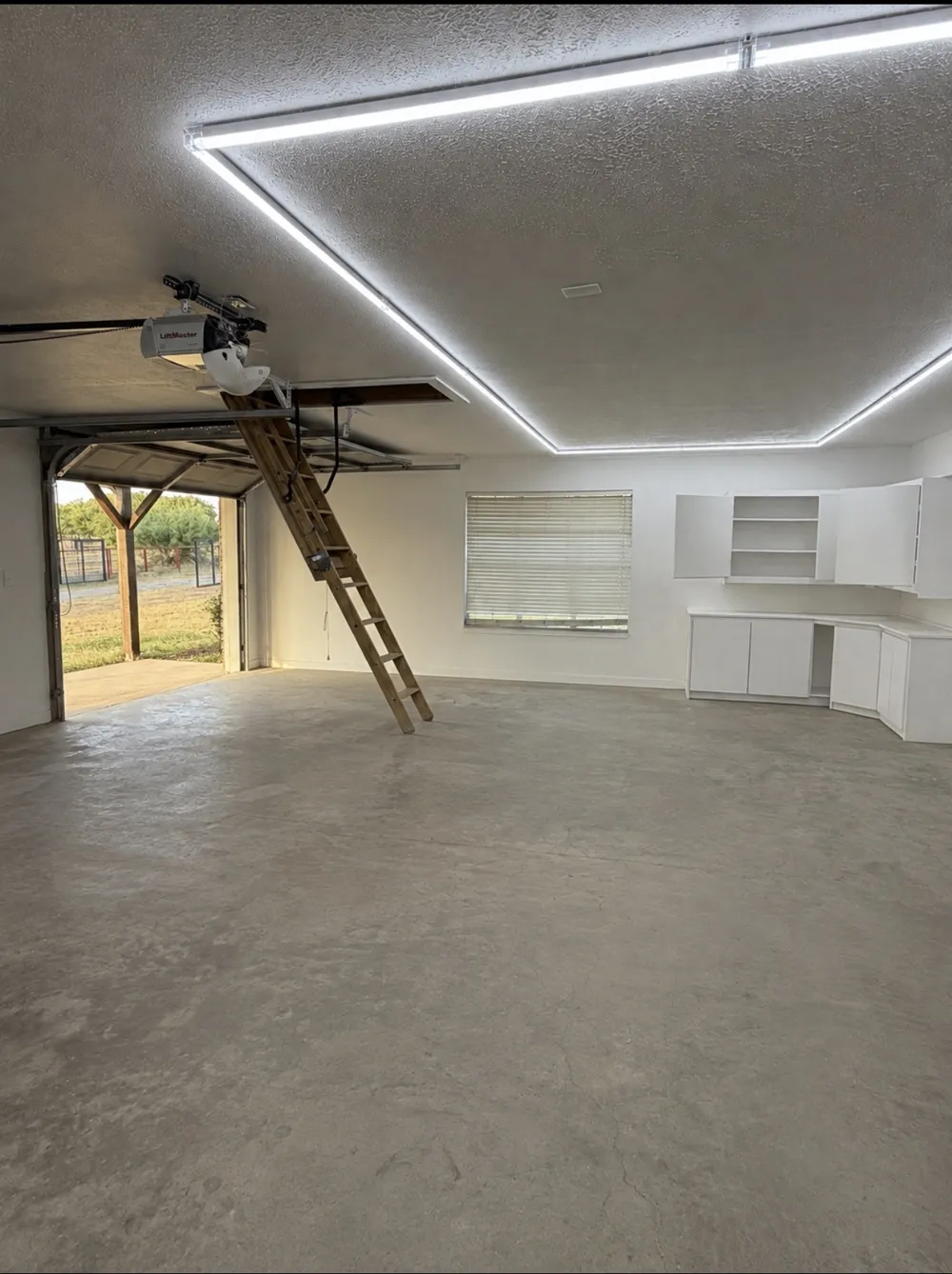 648 County Road 1591 Sunset, TX 76270