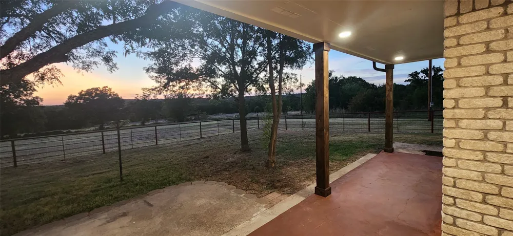 648 County Road 1591 Sunset, TX 76270