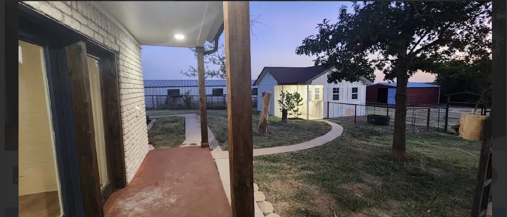 648 County Road 1591 Sunset, TX 76270