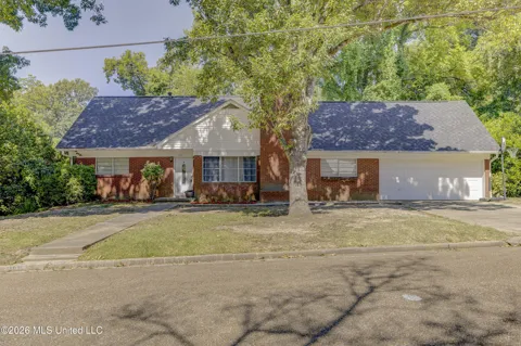 101 Colonial Drive