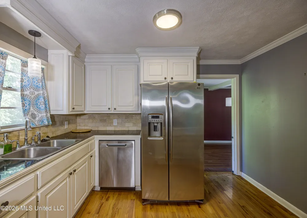 101 Colonial Drive Vicksburg, MS 39180