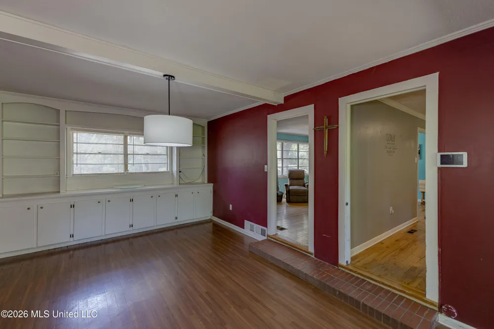 101 Colonial Drive Vicksburg, MS 39180