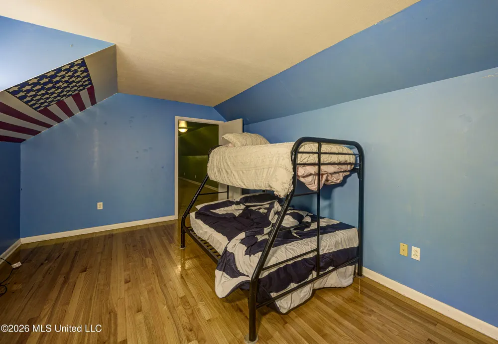 101 Colonial Drive Vicksburg, MS 39180
