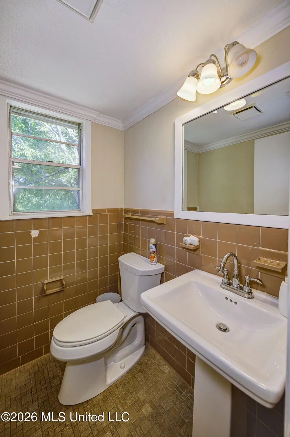 101 Colonial Drive Vicksburg, MS 39180