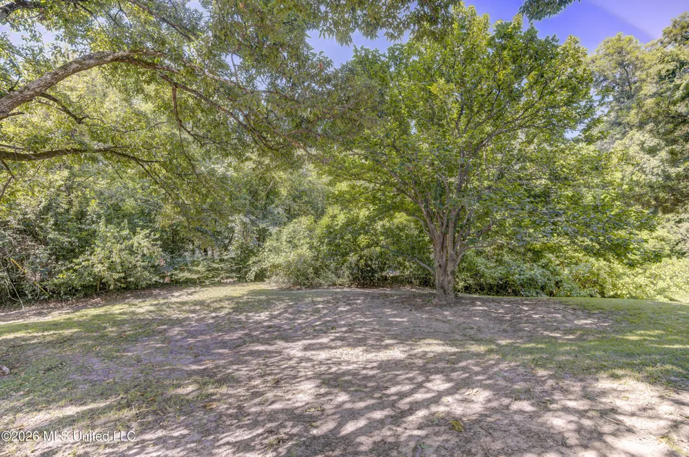 101 Colonial Drive Vicksburg, MS 39180