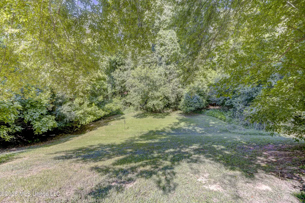 101 Colonial Drive Vicksburg, MS 39180