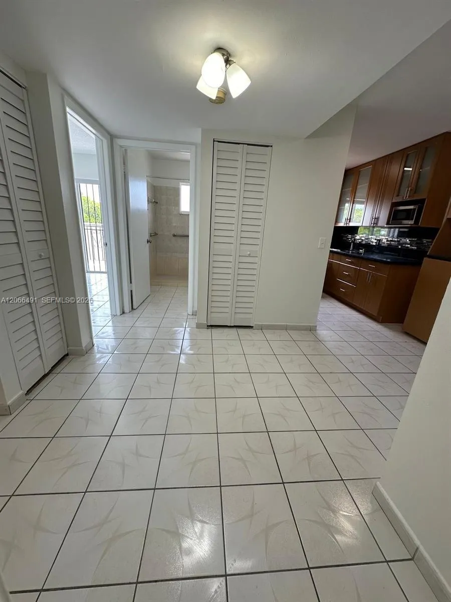 2921 SW 10th St #33 Miami, FL 33135