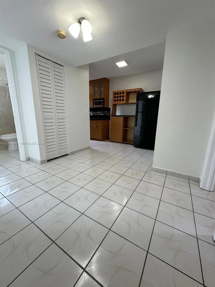 2921 SW 10th St #33 Miami, FL 33135