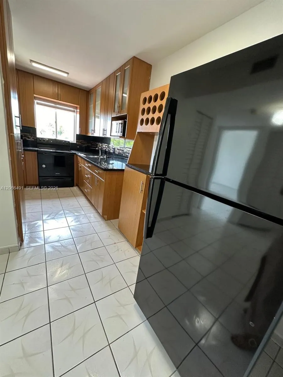 2921 SW 10th St #33 Miami, FL 33135