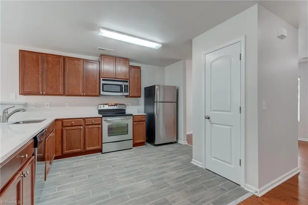 5955 Odenton Lane Pfafftown, NC 27040