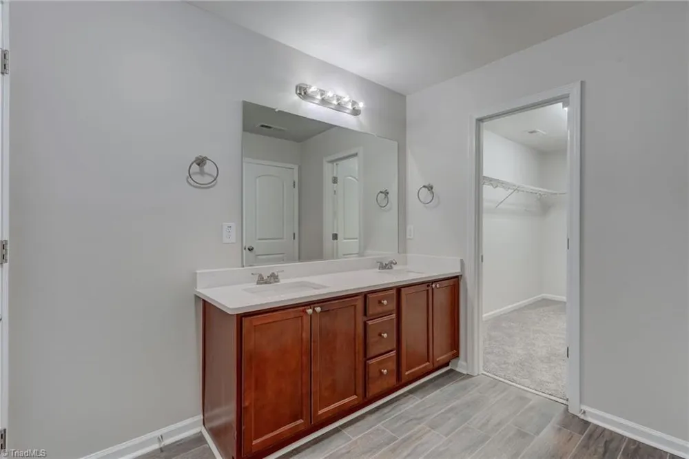 5955 Odenton Lane Pfafftown, NC 27040